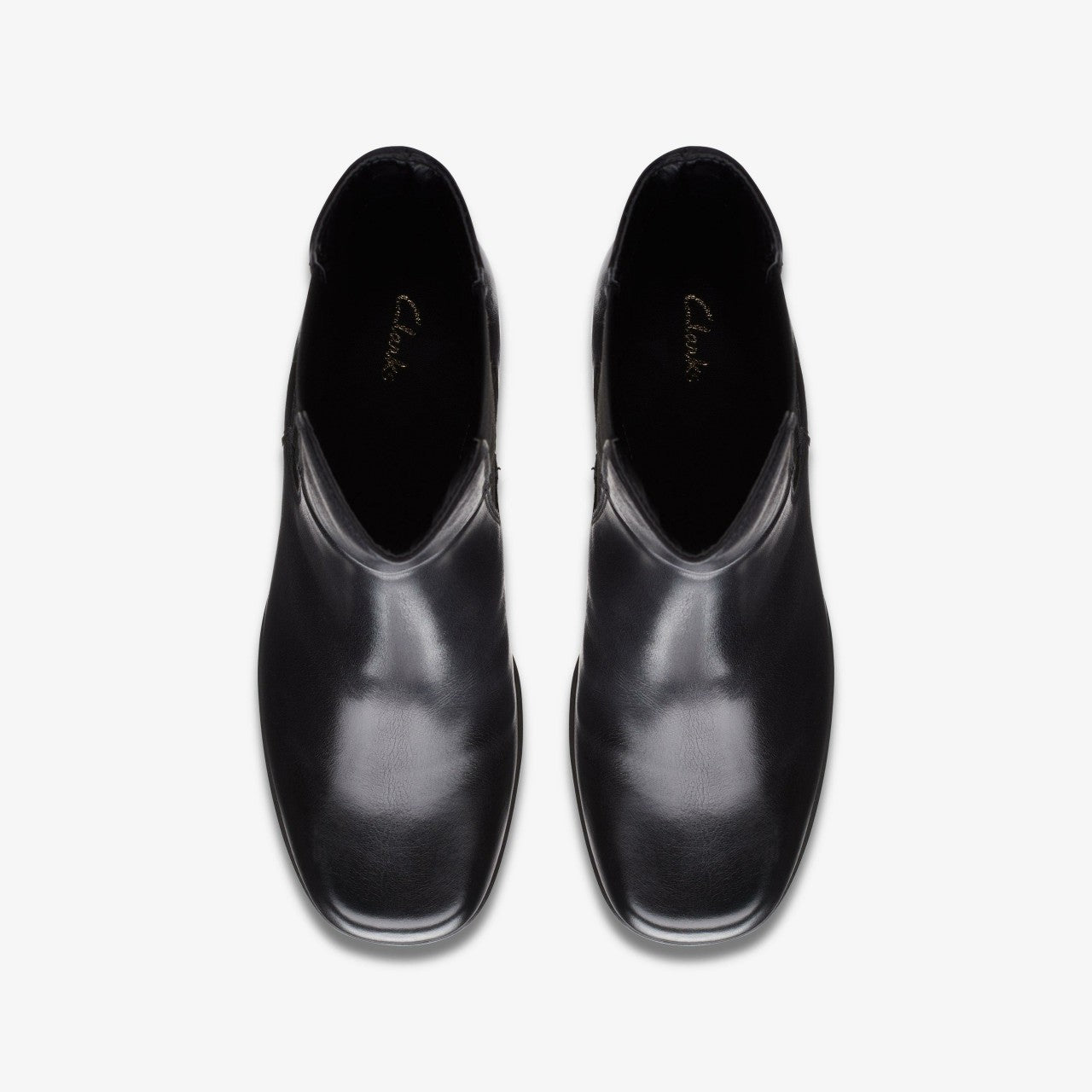 Women Pique Up Black Leather