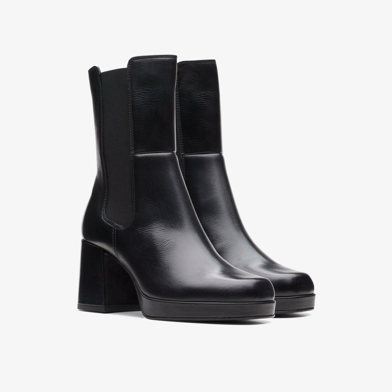 Women Pique Up Black Leather