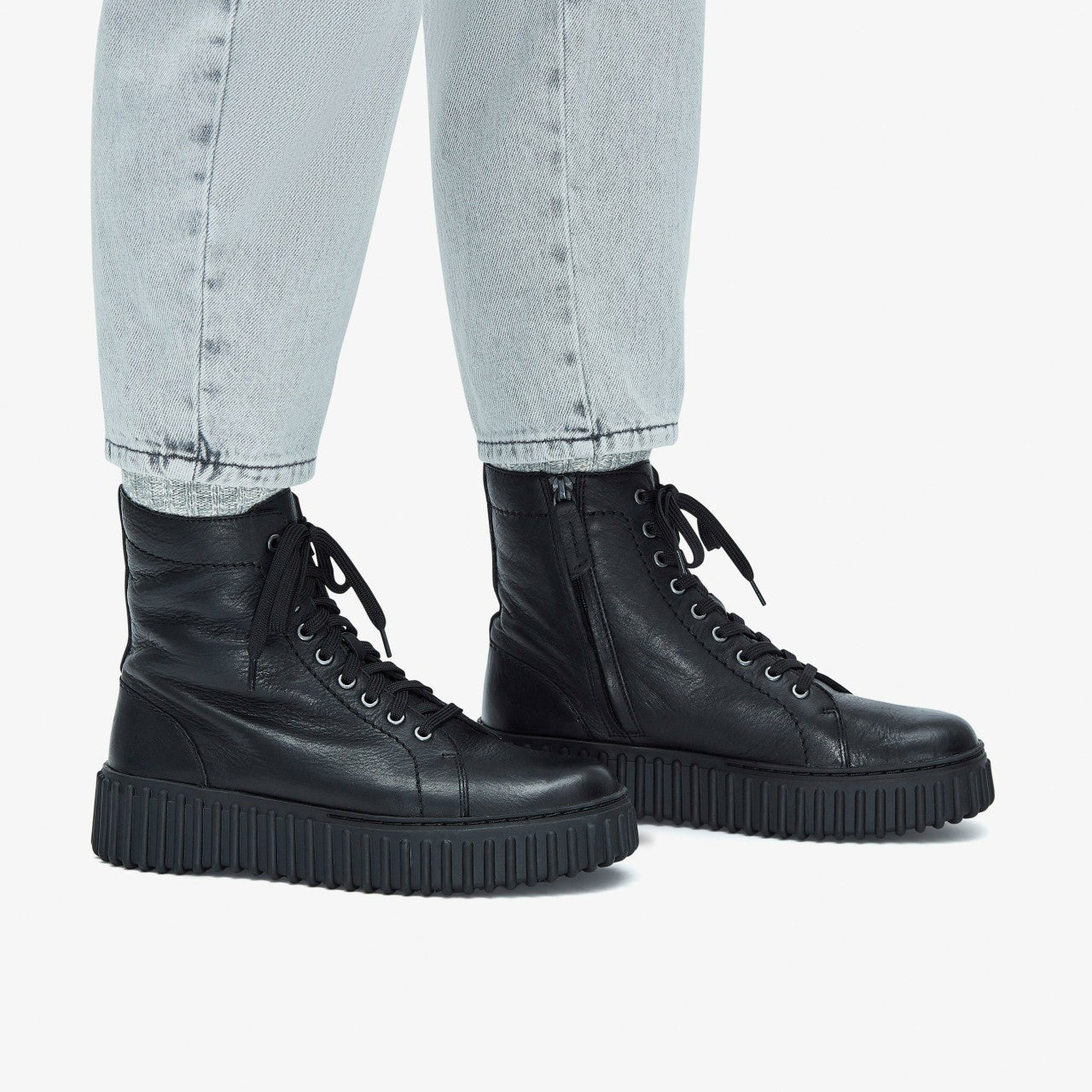 Women Torhill Rise Ankle Boot Black Leather
