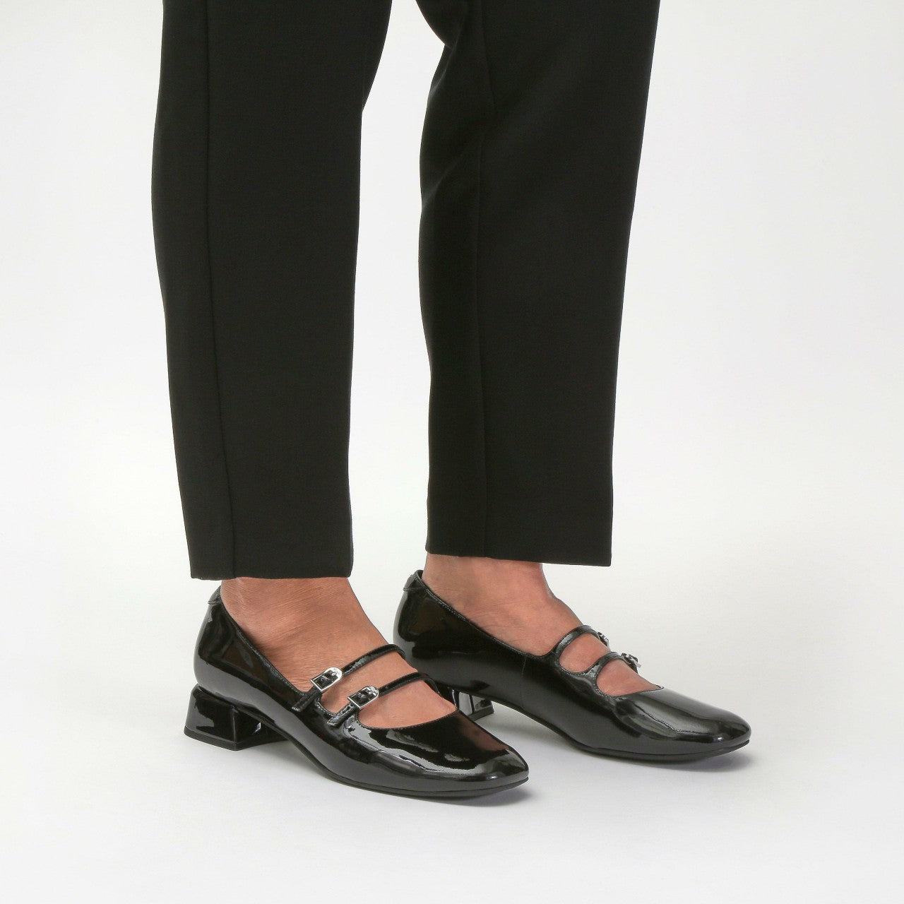 Women Daiss 30 Shine Black Patent