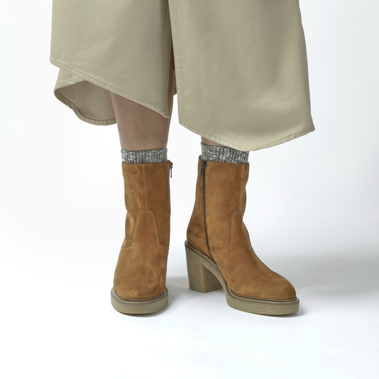 Women Colden Up Dark Tan Suede