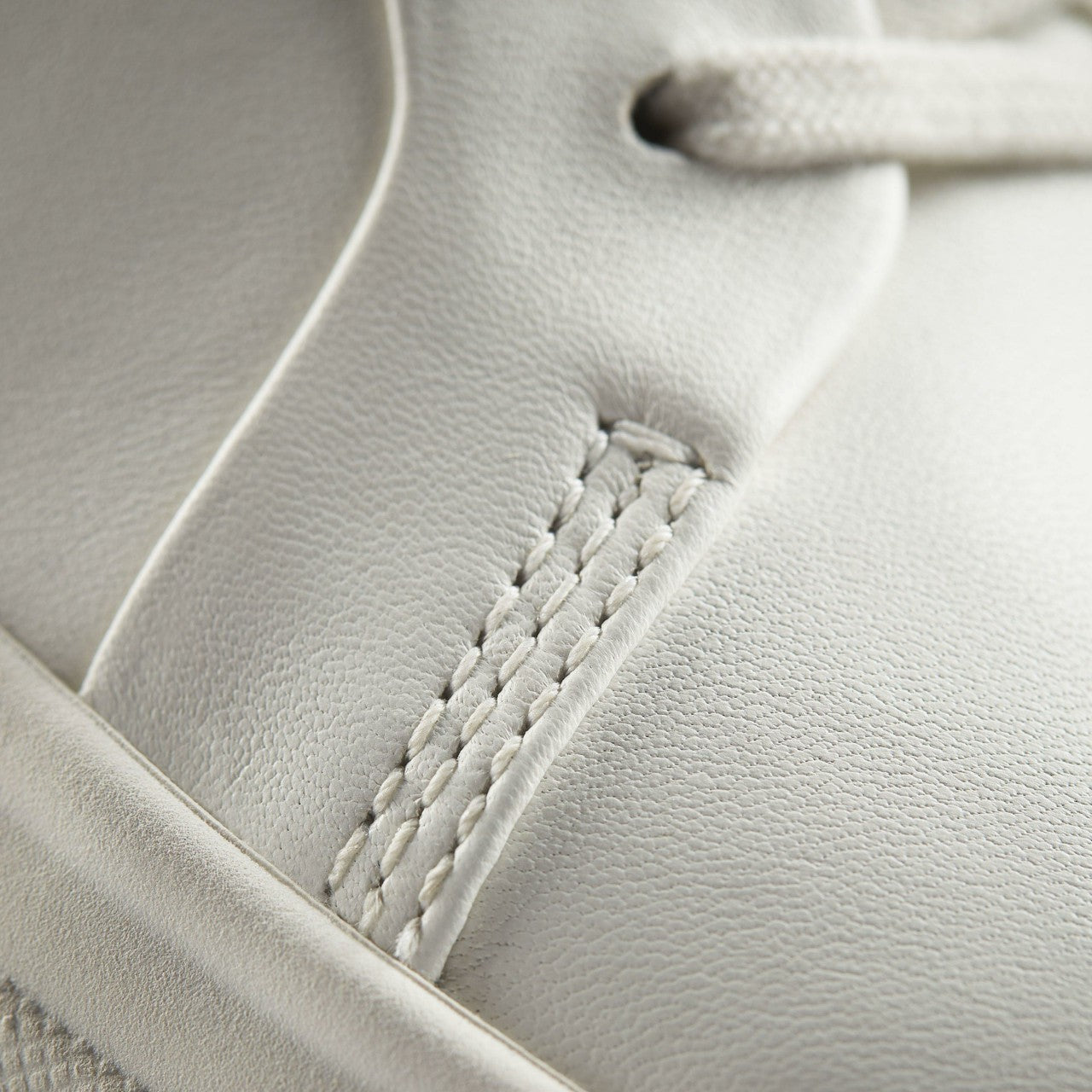 Women Hollyhock Walk Off White Leather