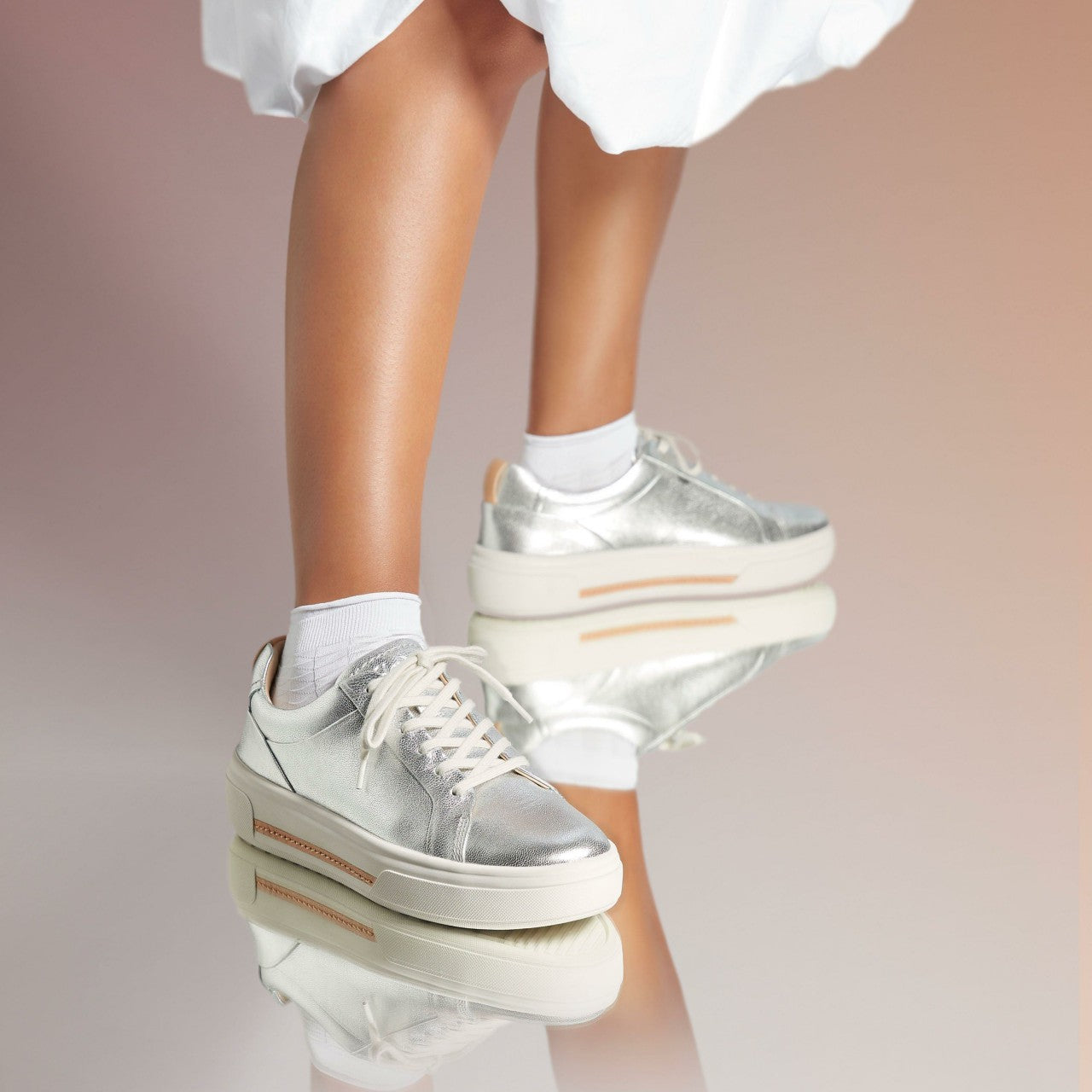 Women Hollyhock Walk Silver Leather