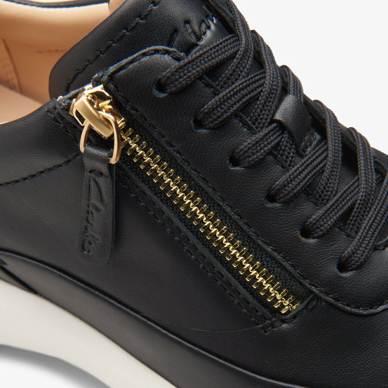 Women Tivoli Zip Black Leather