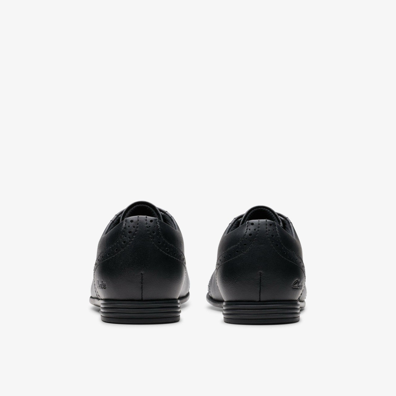 Kids Finja Brogue Older Black Leather