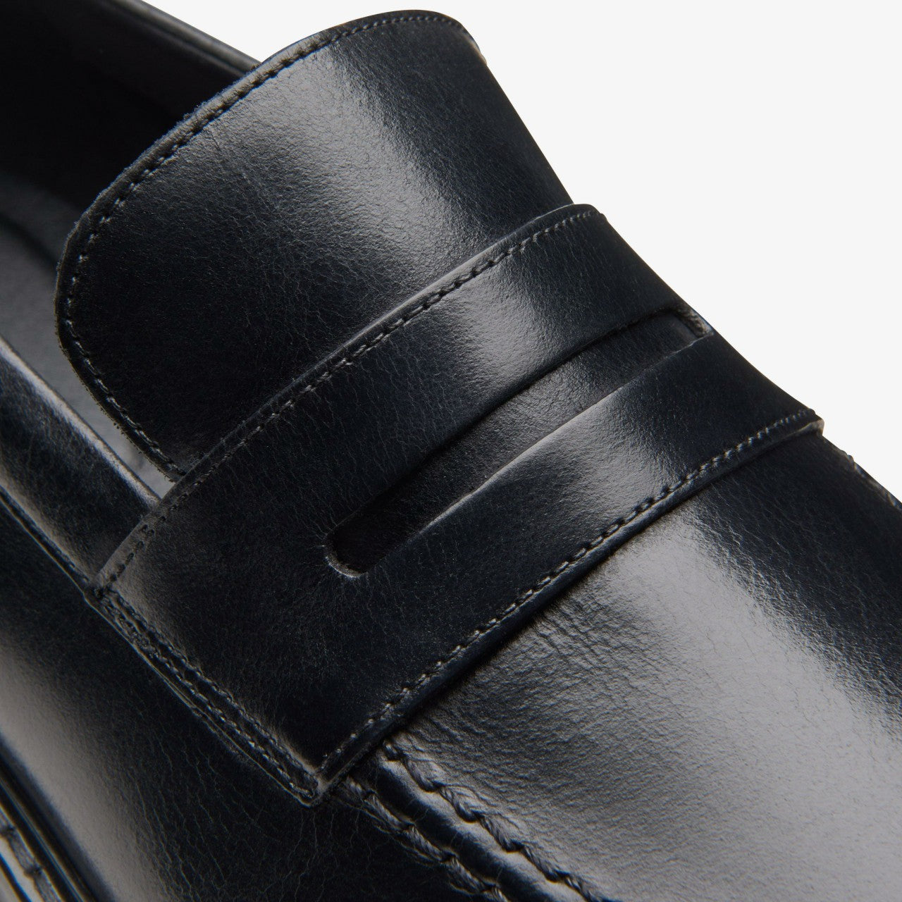 Men Aldwin Step Loafer Black Leather