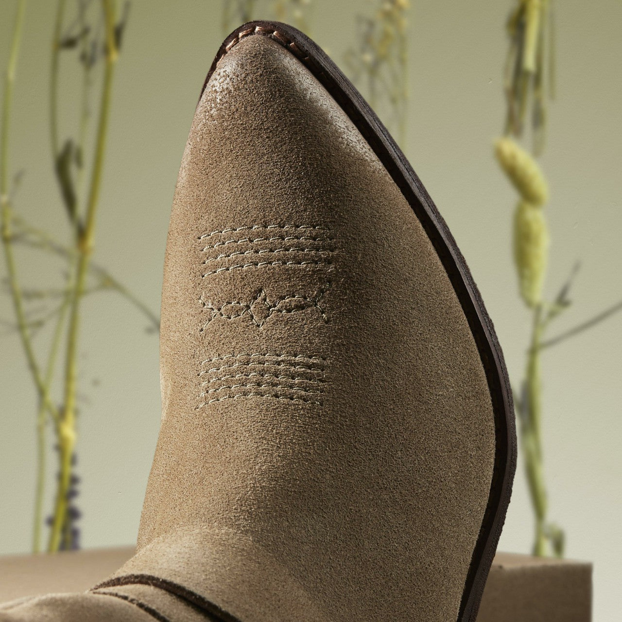Women Morzine Rise Dark Sand Suede