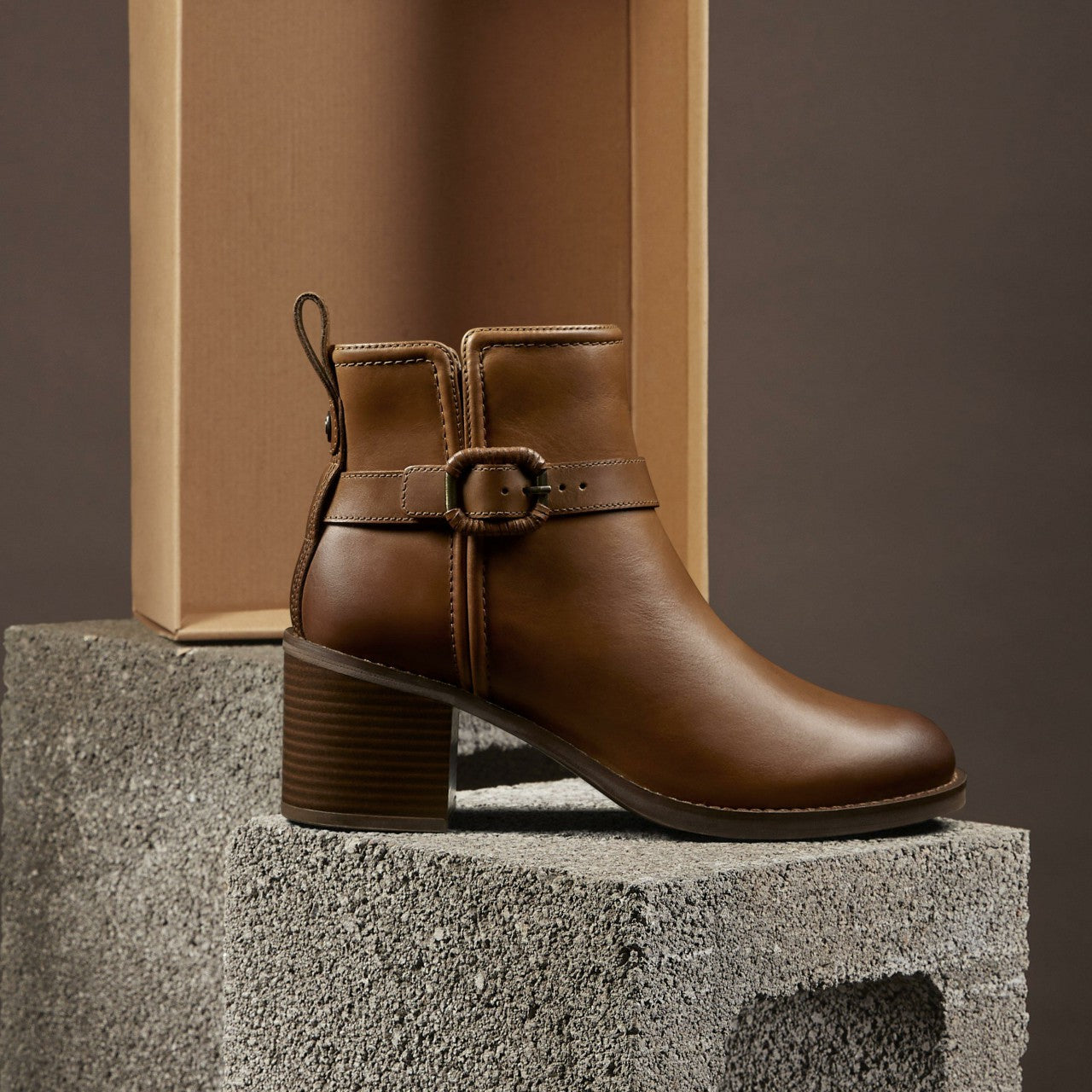 Women Chamberly Trim Mid Tan Leather