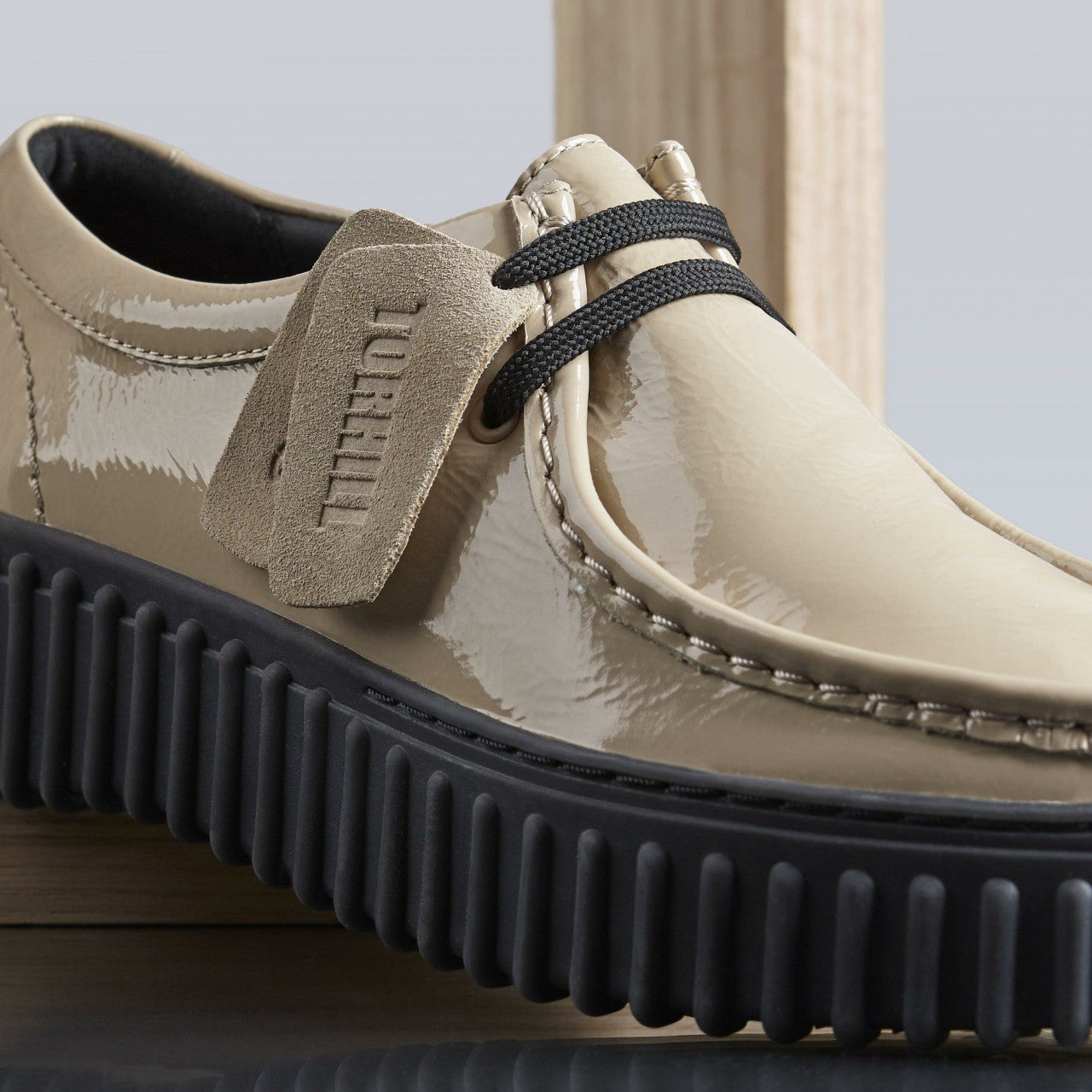 Women Torhill Bee Beige Patent