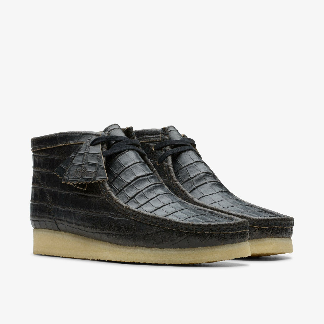 Men Wallabee Boot Black Crocodile Distress