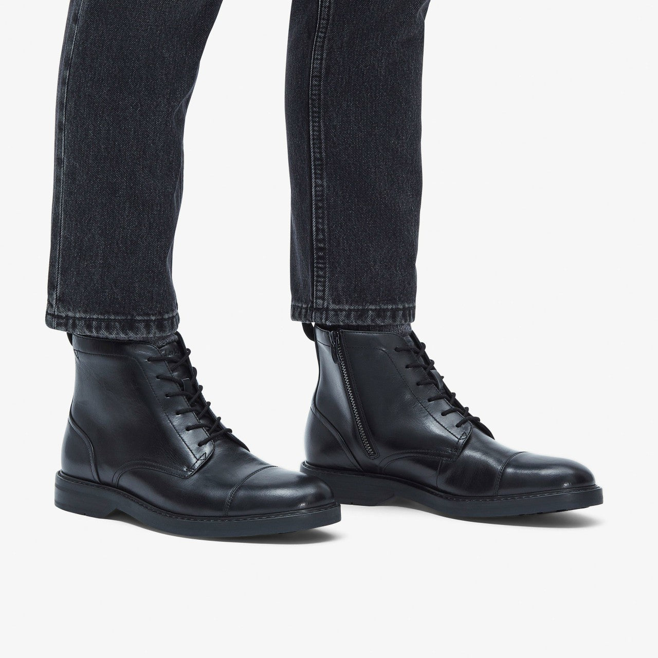 Men Aldwin Cap Black Leather
