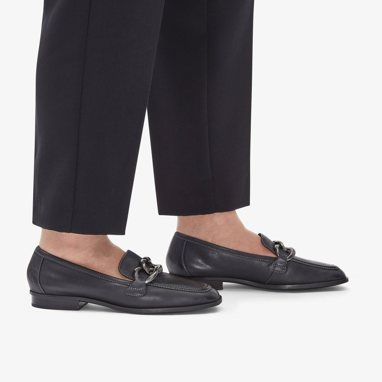 Women Sarafyna Iris Loafer Black Soft