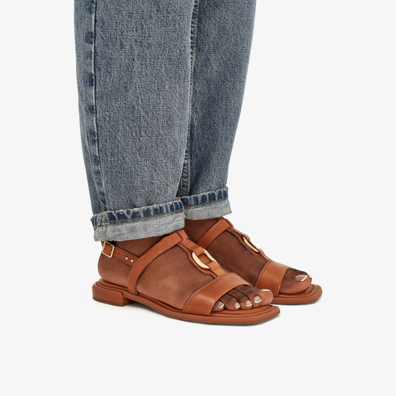 Women Ariany Sling Tan Leather