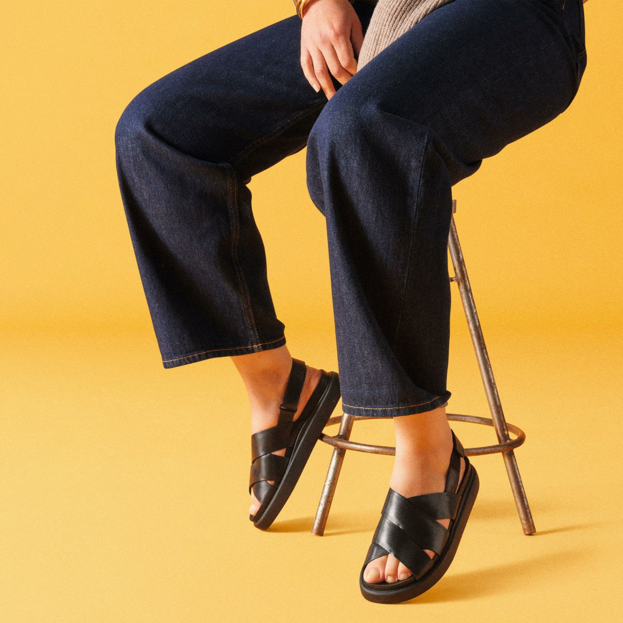 Women Aristella Sun Black Leather