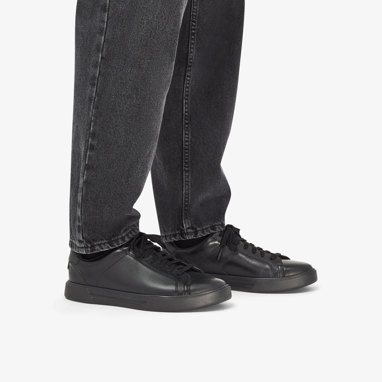Men Romsey Lace Black Leather