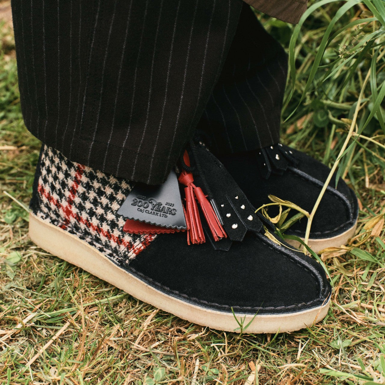 Women Desert Trek Black Tweed Combination