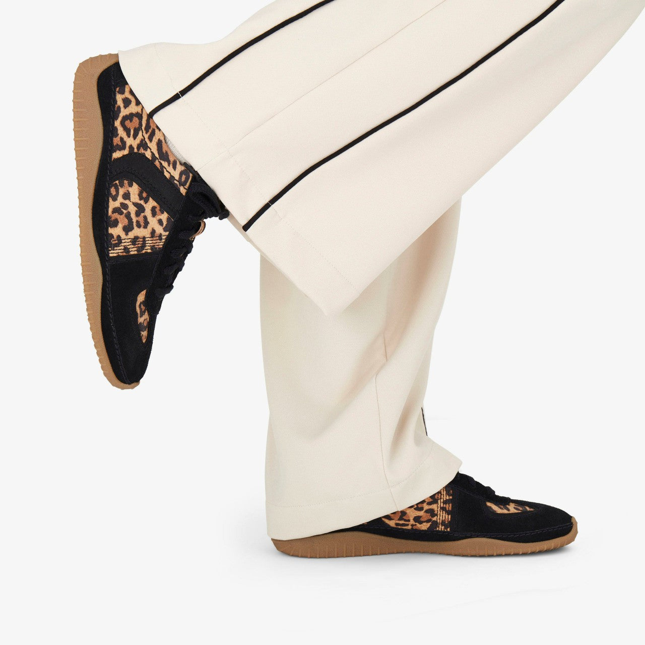 Women Meridor Lo Leopard Print Combination