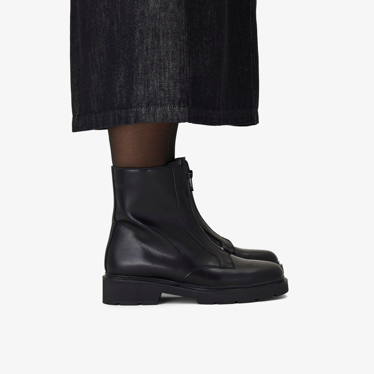 Women Lauryl Zip Black Leather
