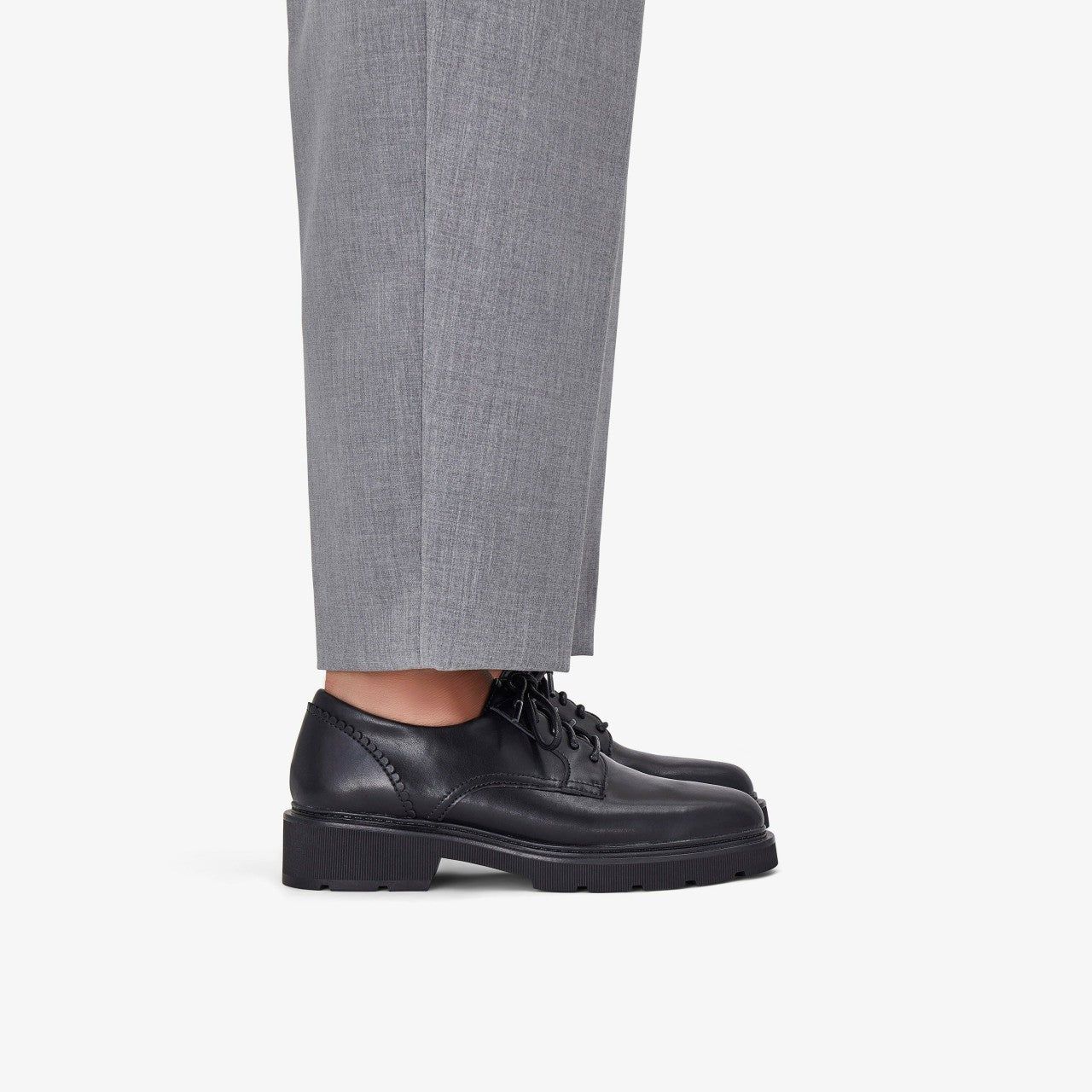 Women Lauryl Lace Black Leather