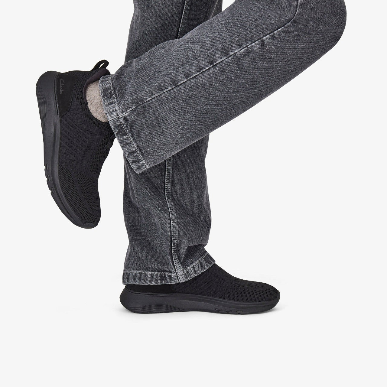 Men Motion Trek IN Black Knit