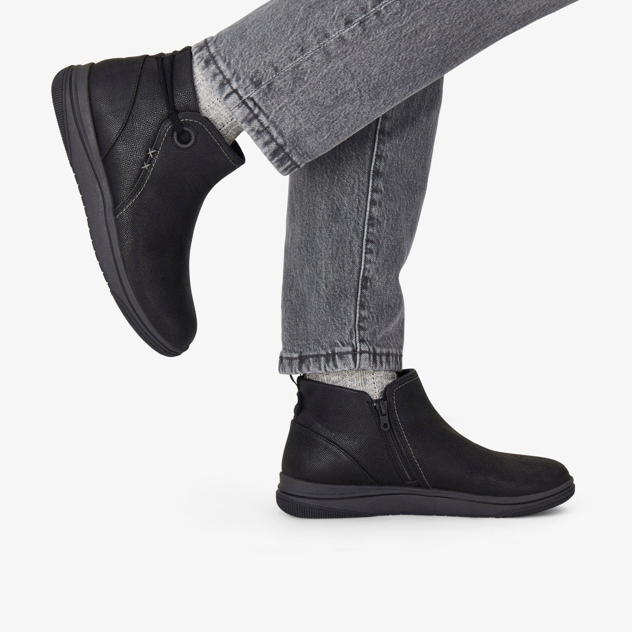 Women Brinkley Derby Black